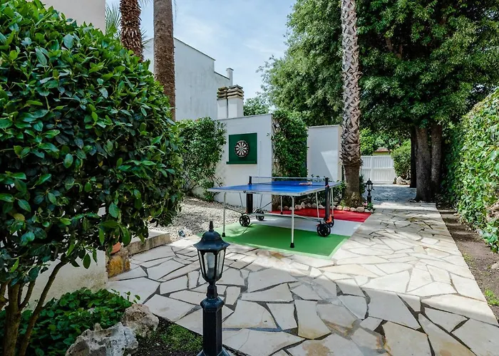 Simonetta Villa *
